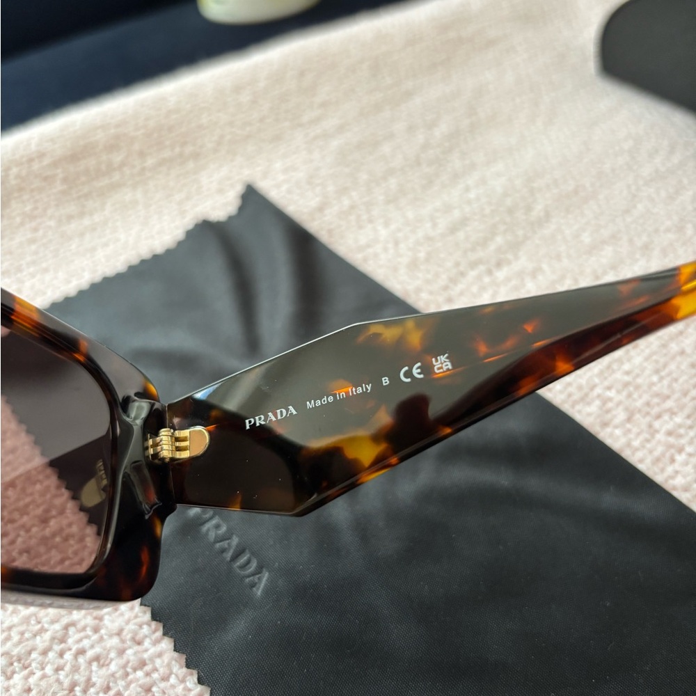 Prada Sunglasses - Picture 5 of 7